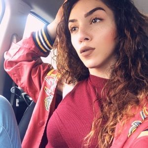 Meet your Posher, Jessenia